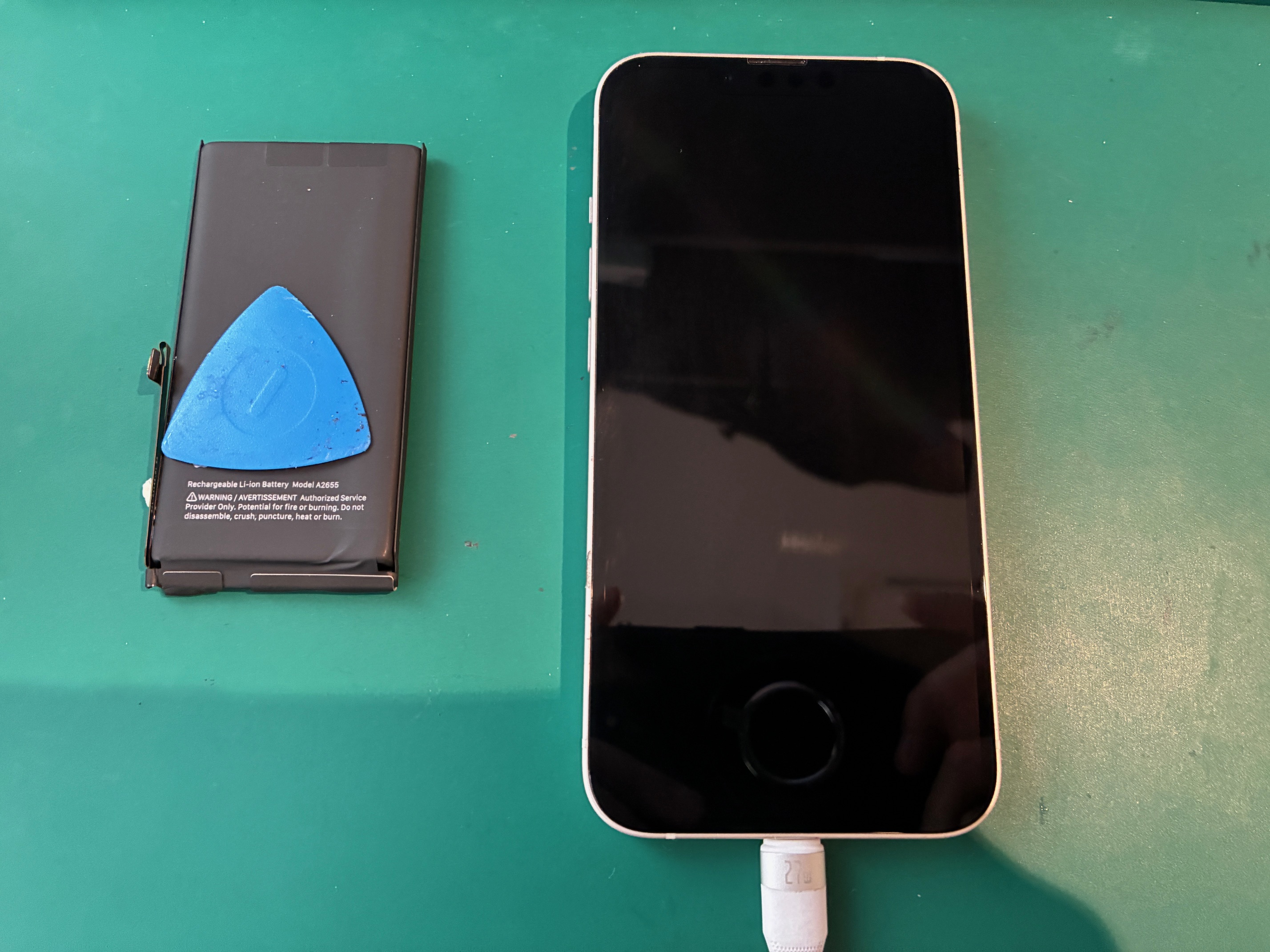 埼玉県からお越しのお客様よりiPhone13のバッテリー交換をご依頼いただきました！